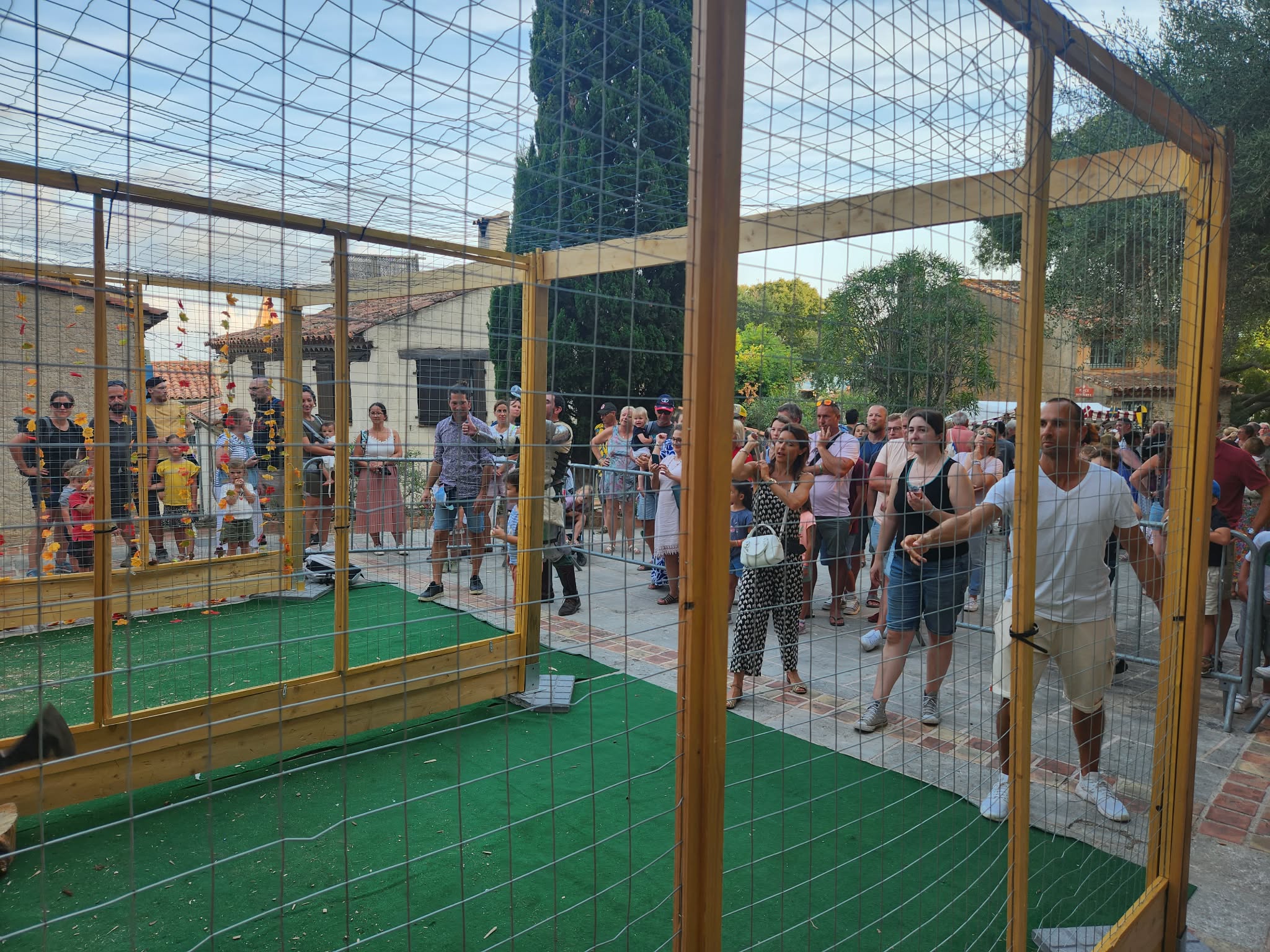 Team building lancer de hache en entreprise - Hache Event Occitanie